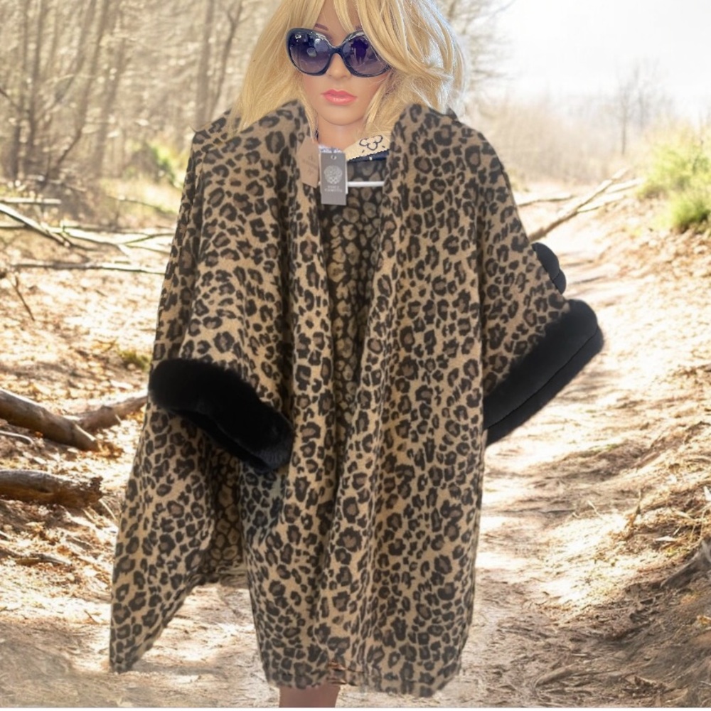 Vince Camuto Leopard Shawl Poncho